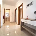 Sun Waves Family Apartment Portimao