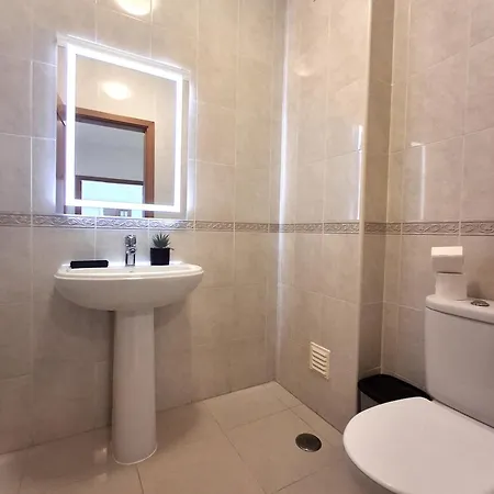 Sun Waves Family Apartment